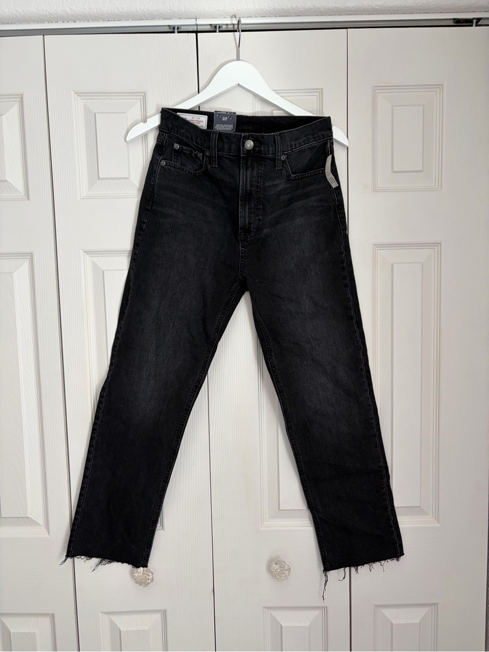 NWT GAP Black Cheeky Straight Sky High Jeans Sz 27 4R Back to School Raw Hem
